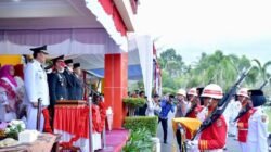 Upacara Penurunan Bendera Merah Putih di Agam Khidmat