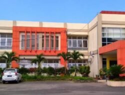 Sikap Arogansi Kadis PUTR Agam Ofrizon Pukul Stafnya Sedang Rapat Evaluasi Penanganan Pasca Bencana