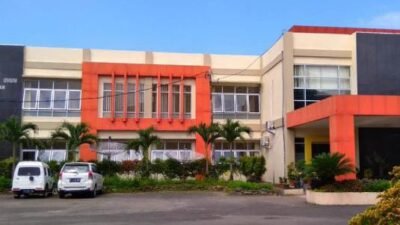 Sikap Arogansi Kadis PUTR Agam Ofrizon Pukul Stafnya Sedang Rapat Evaluasi Penanganan Pasca Bencana